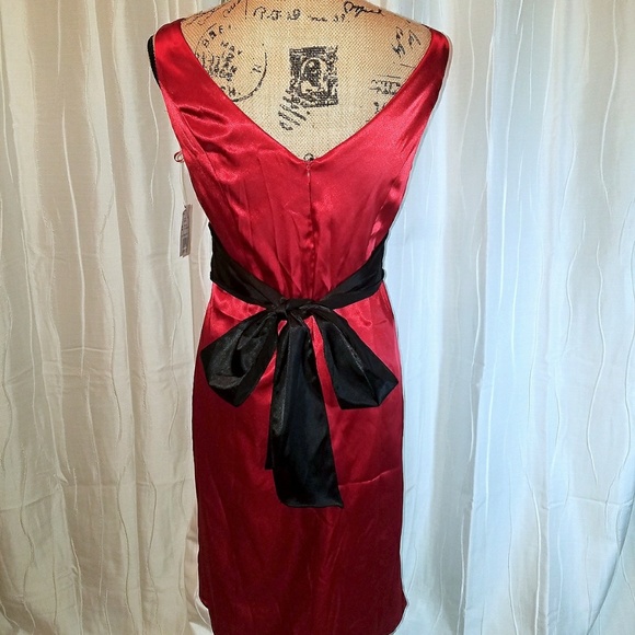 NWT Evening Gown Red w/Black Sash - Picture 5 of 6